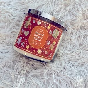 New! Bath and Body Works SPICED GINGERBREAD three wick candle!
